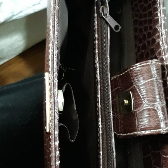 Liz Claiborne Brown Faux Crocodile Leather Purse Bag - Picture 8 of 9